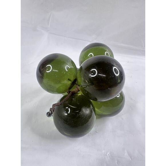 Vintage MCM Green Lucite Cluster Bunch Of Grapes Acrylic Table Decor - Picture 3 of 6